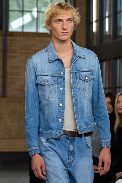 Look 109